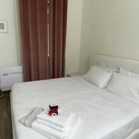 Matilde's Lagoon Side