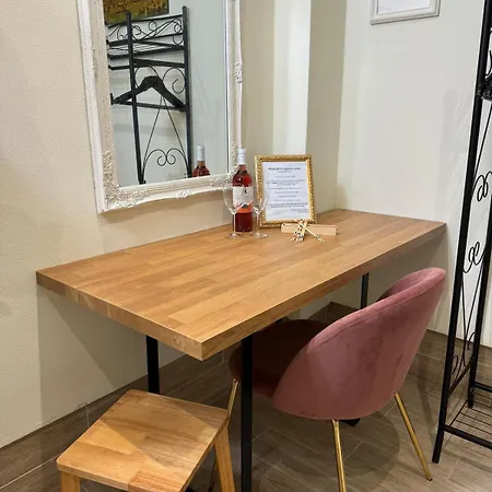 Matilde's Lagoon Side Daire *