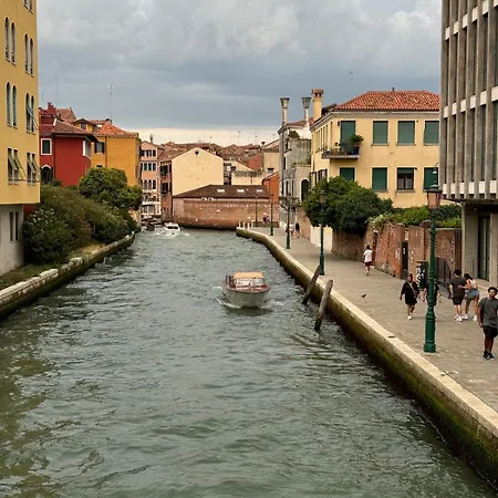 Matilde's Lagoon Side Apartment