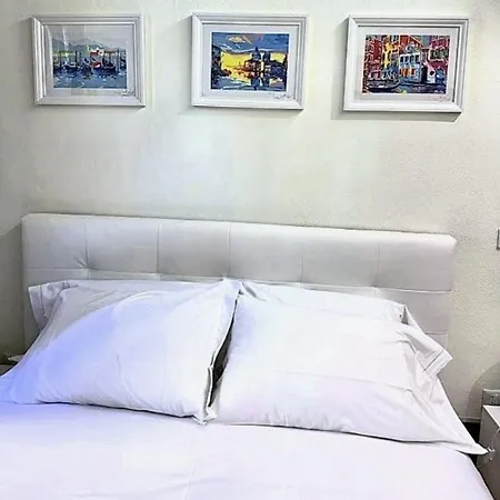 Matilde's Lagoon Side