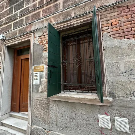 Matilde's Lagoon Side