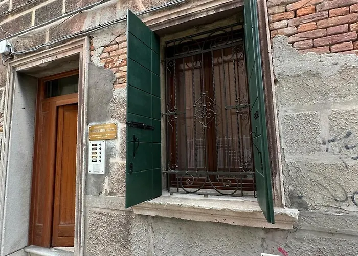 Matilde's Lagoon Side